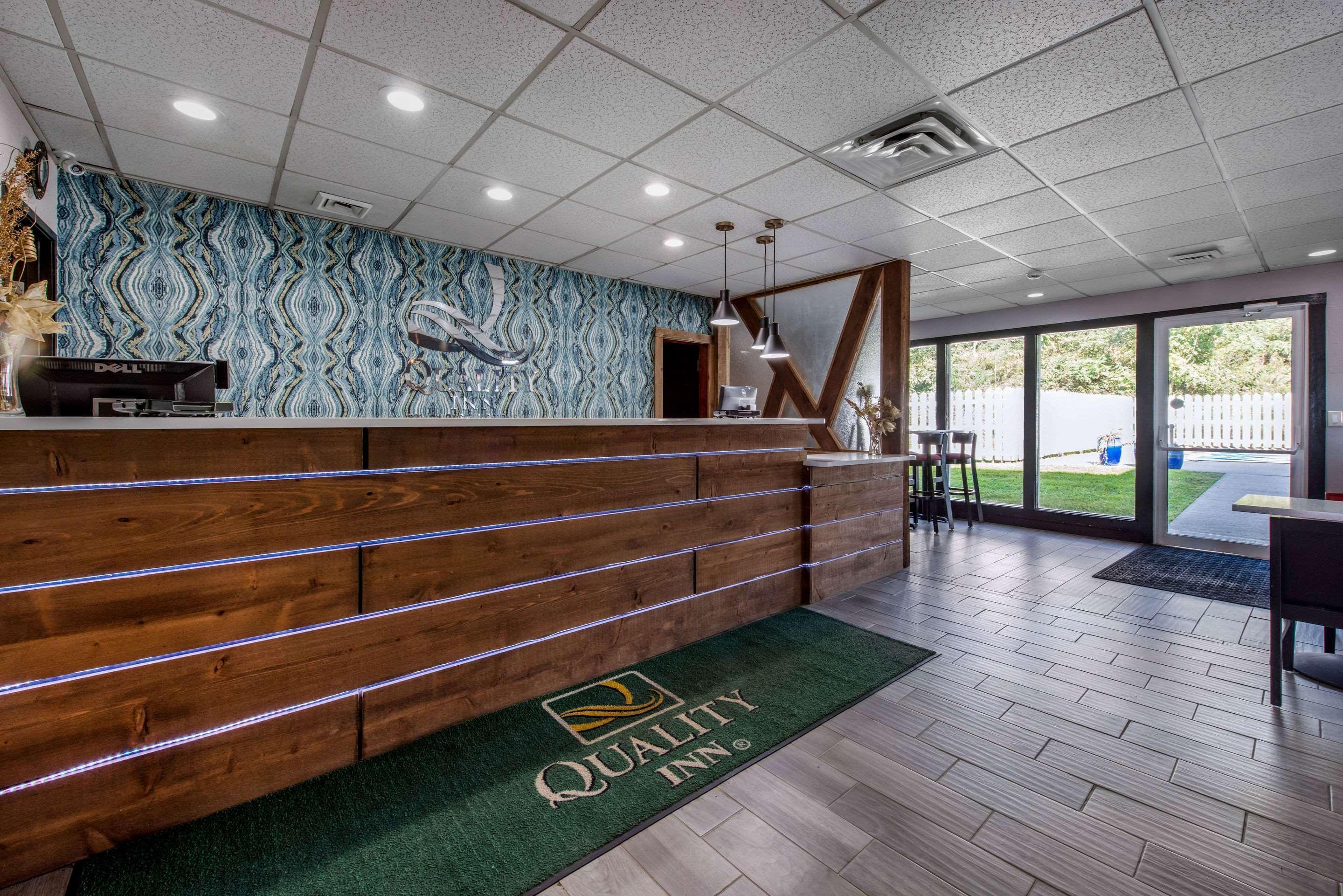Quality Inn Morgantown Exterior photo